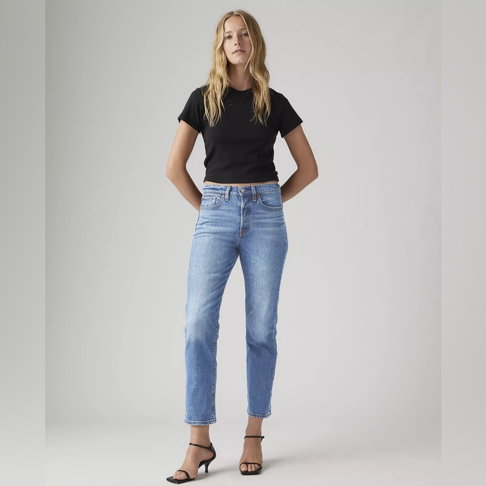Levi's Premium Wedgie Straight Ankle Women’s Light Wash Denim Jeans 30R